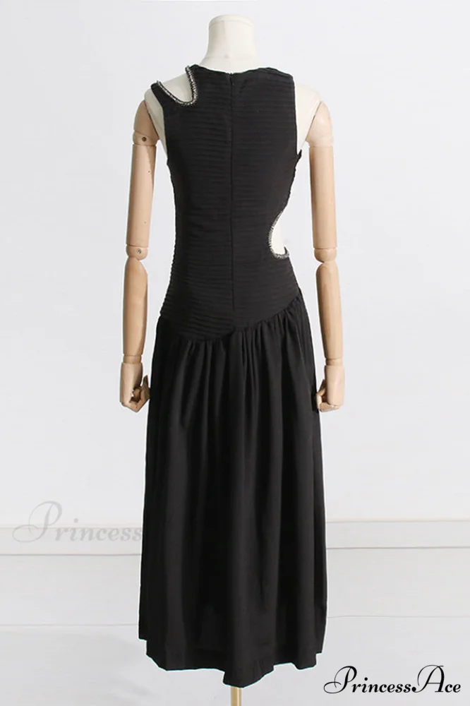 Jolie Abstract Stylish Cut-Out Midi Dress - Image 14