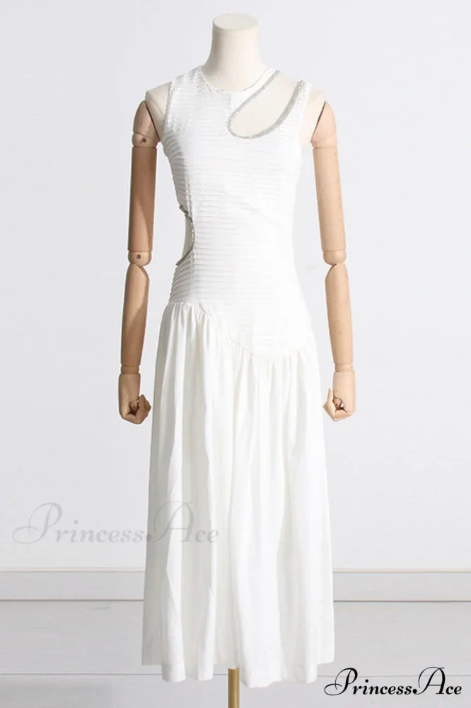 Jolie Abstract Stylish Cut-Out Midi Dress - Image 15