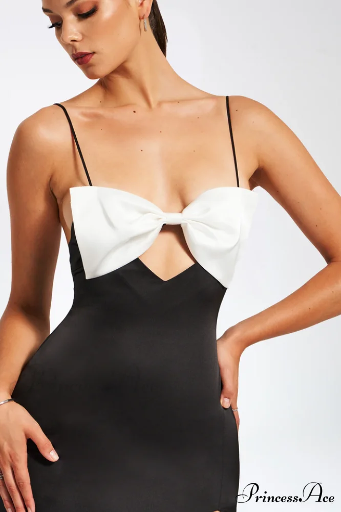 Eleanor Black & Charming White Bow Satin Gown - Image 4