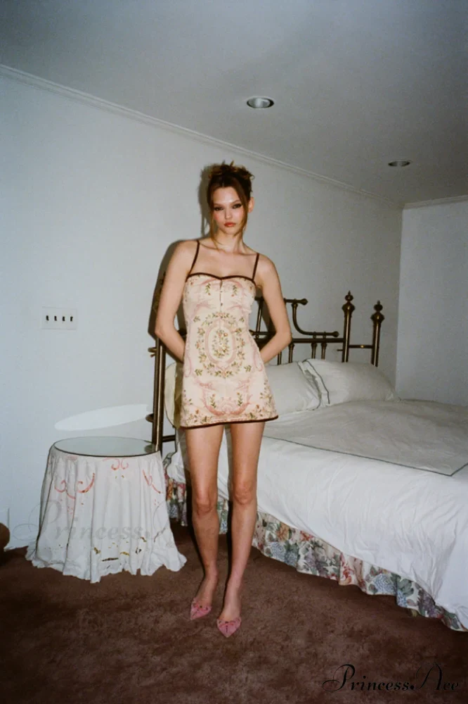Delphi Elegant Dress - Image 4