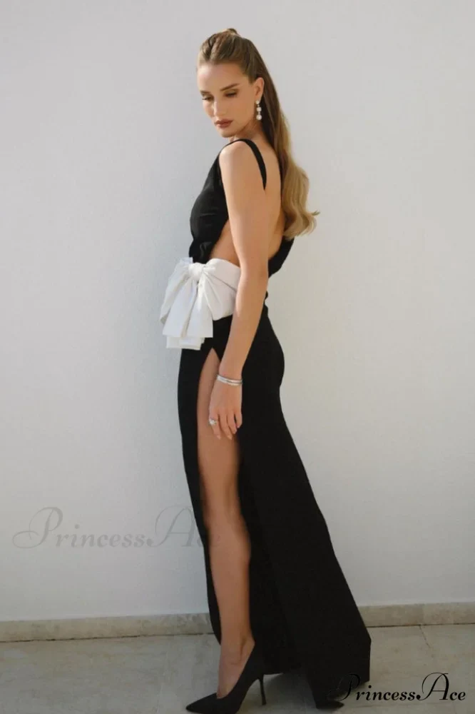 Chloe One Shoulder Charming Bow Detail Dress - Image 4