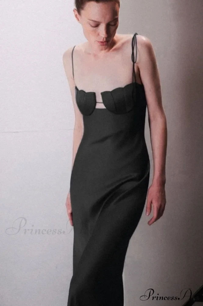 Anna October Stylish Tulip Dress - Image 4