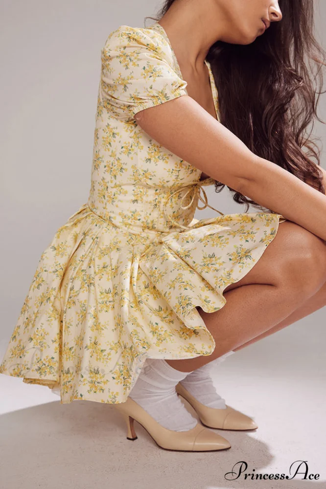 Faith Vintage Floral Charming Pleated Mini Dress - Image 4