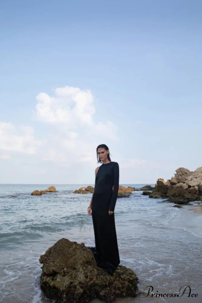 Angelou Black Backless Charming Chain Maxi Dress - Image 3