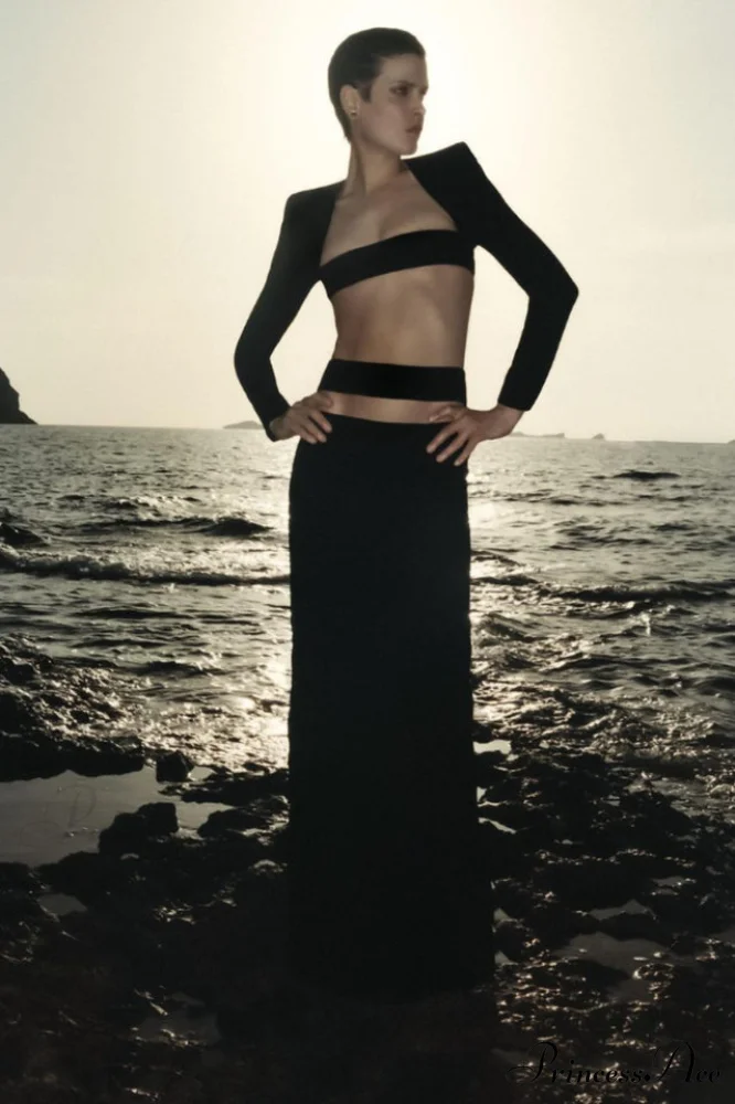 Amara Elegant Cutout Set - Image 25