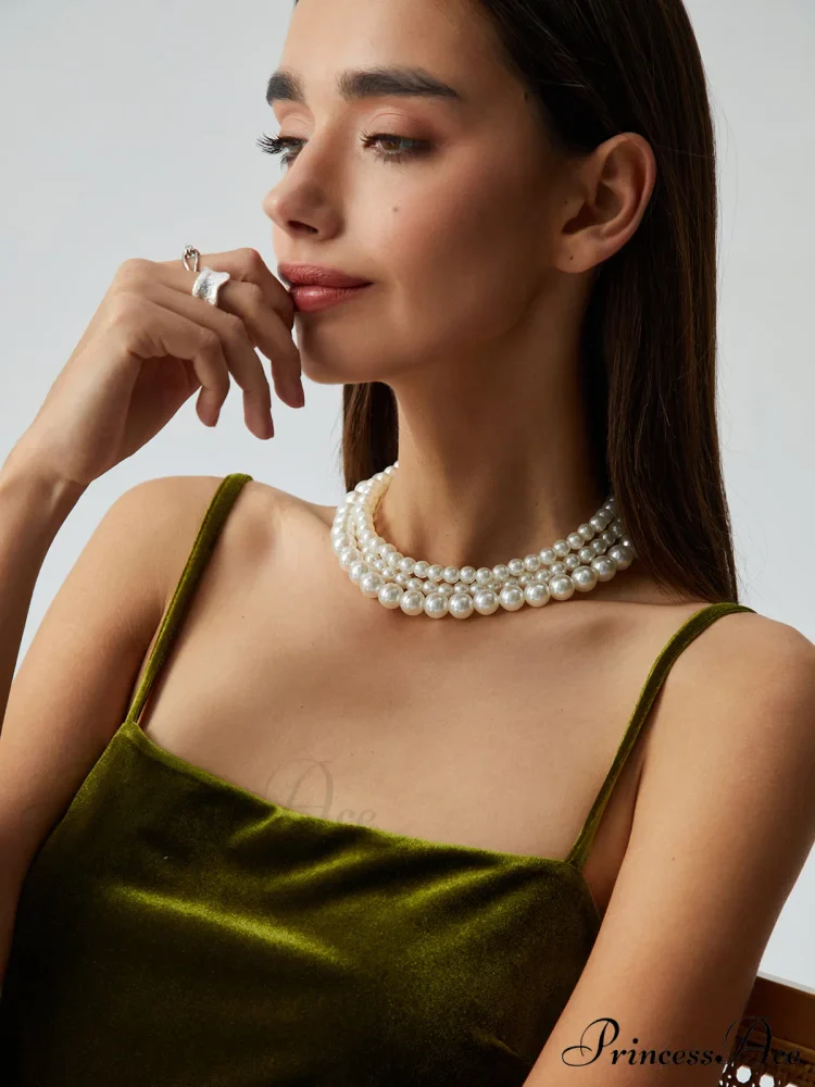 Treble Layers Graceful Pearl Necklace - Image 3