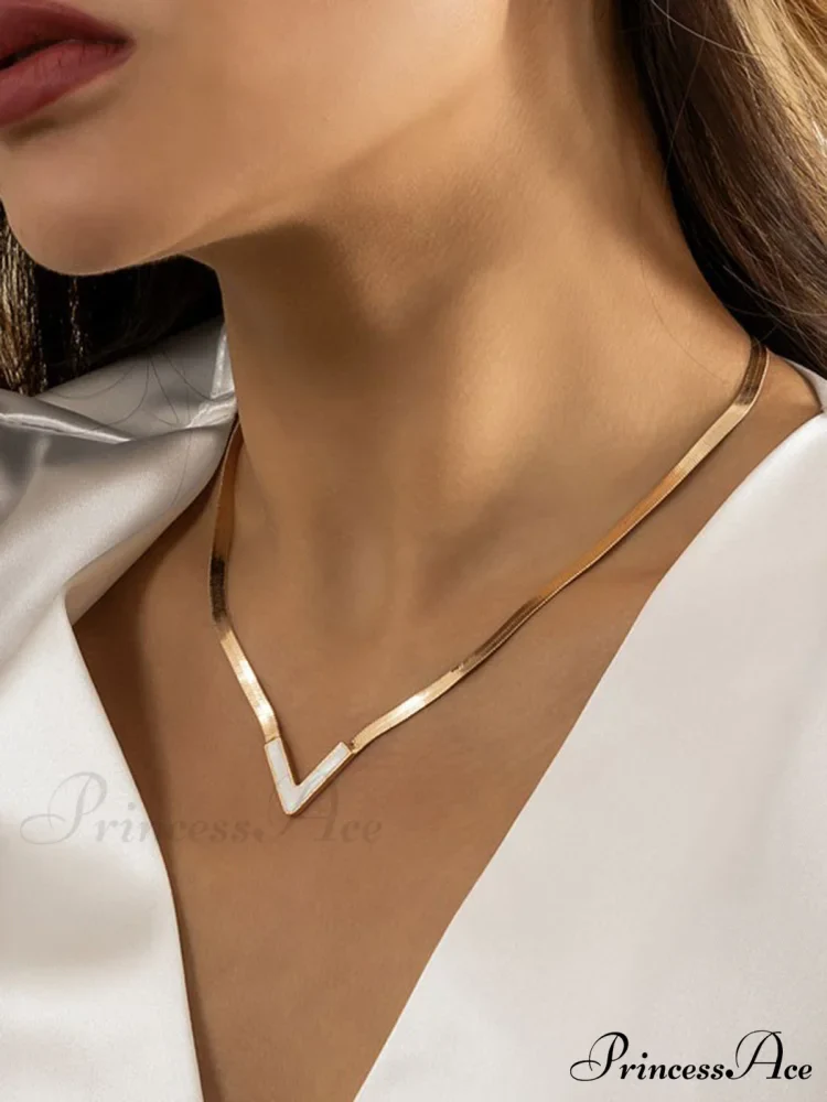 Victoria Charming Necklace - Image 3