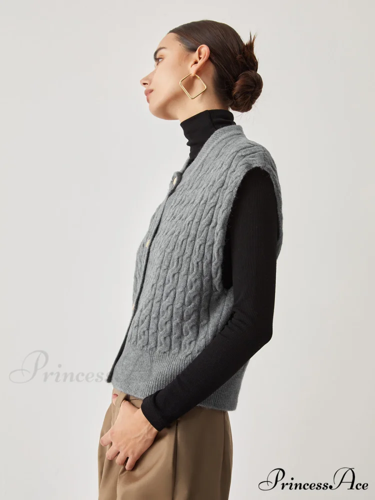 Cable Knit Graceful Button Down Vest - Image 4