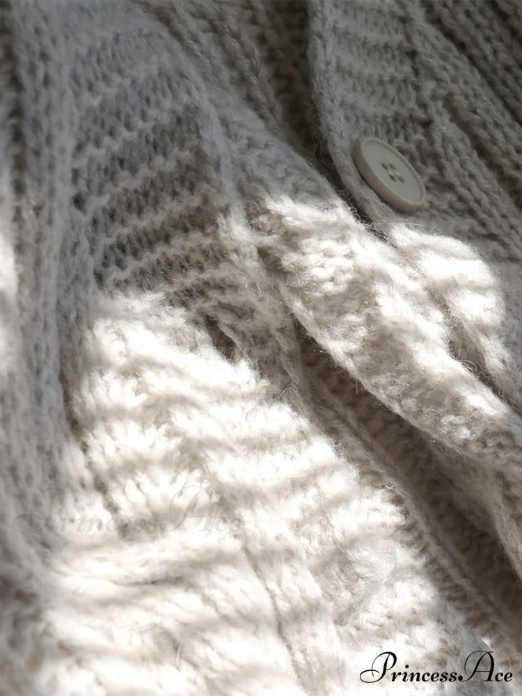 Cable Knit Graceful Crop Cardigan - Image 5