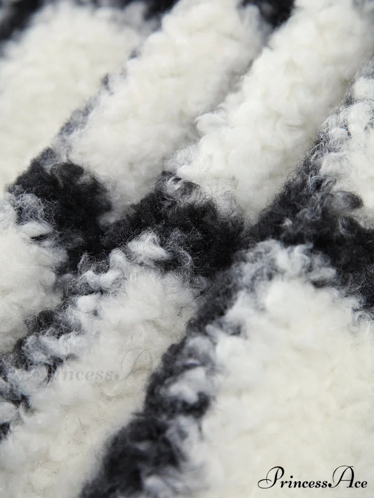 Checkered Button Graceful Sherpa Jacket - Image 7