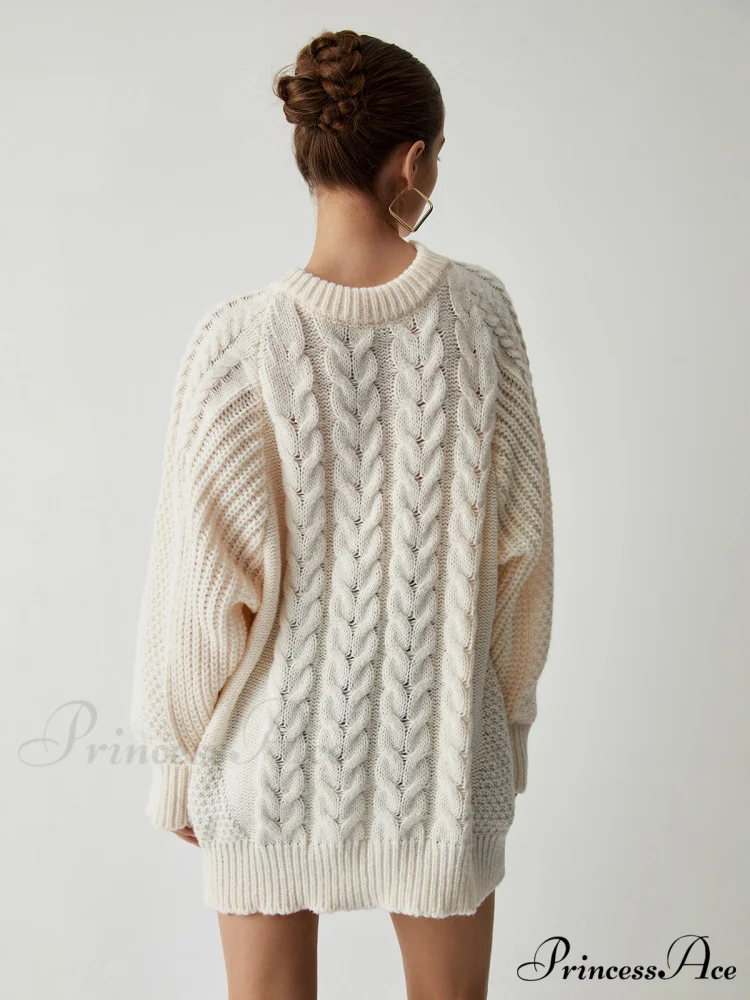 Chunky Cable Graceful Knit Oversized Sweater - Image 4