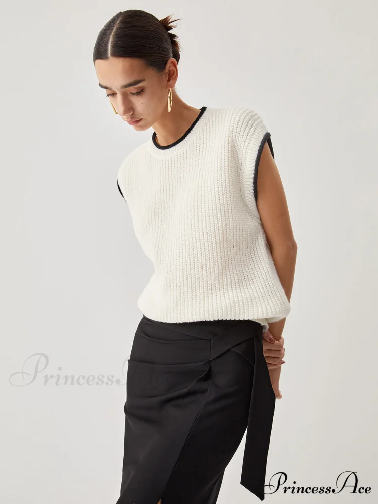 Contrast Trim Graceful Chunky Knit Vest - Image 2