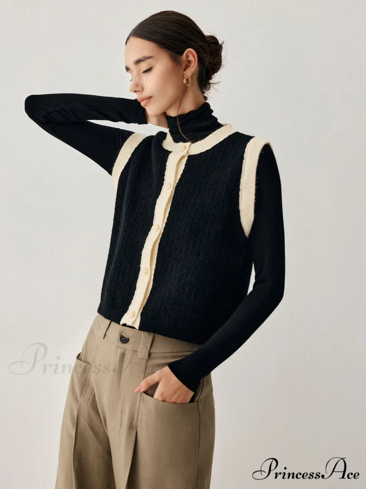 Contrast Trim Graceful Knit Vest - Image 3