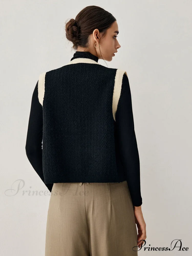 Contrast Trim Graceful Knit Vest - Image 5