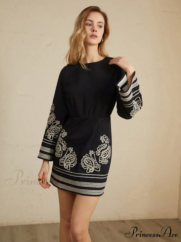 Delicate Embroidery Bell Trendy Sleeve Short Dress - Image 3