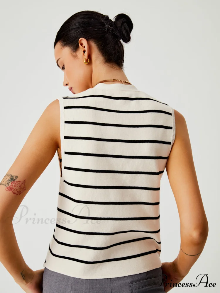 Effortless Charming Stripe Vest - Image 3
