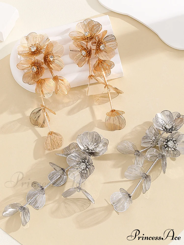 Floral Decor Graceful Fringed Earrings - Image 2