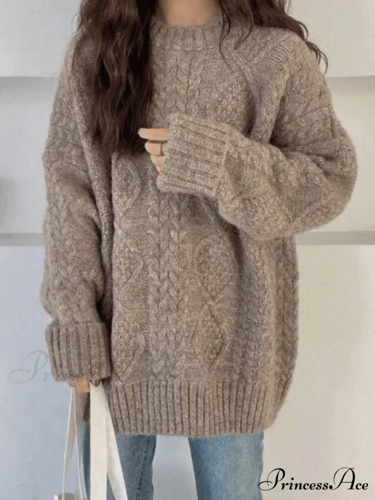 Cable Knit Graceful Cropped Sweater - Image 4