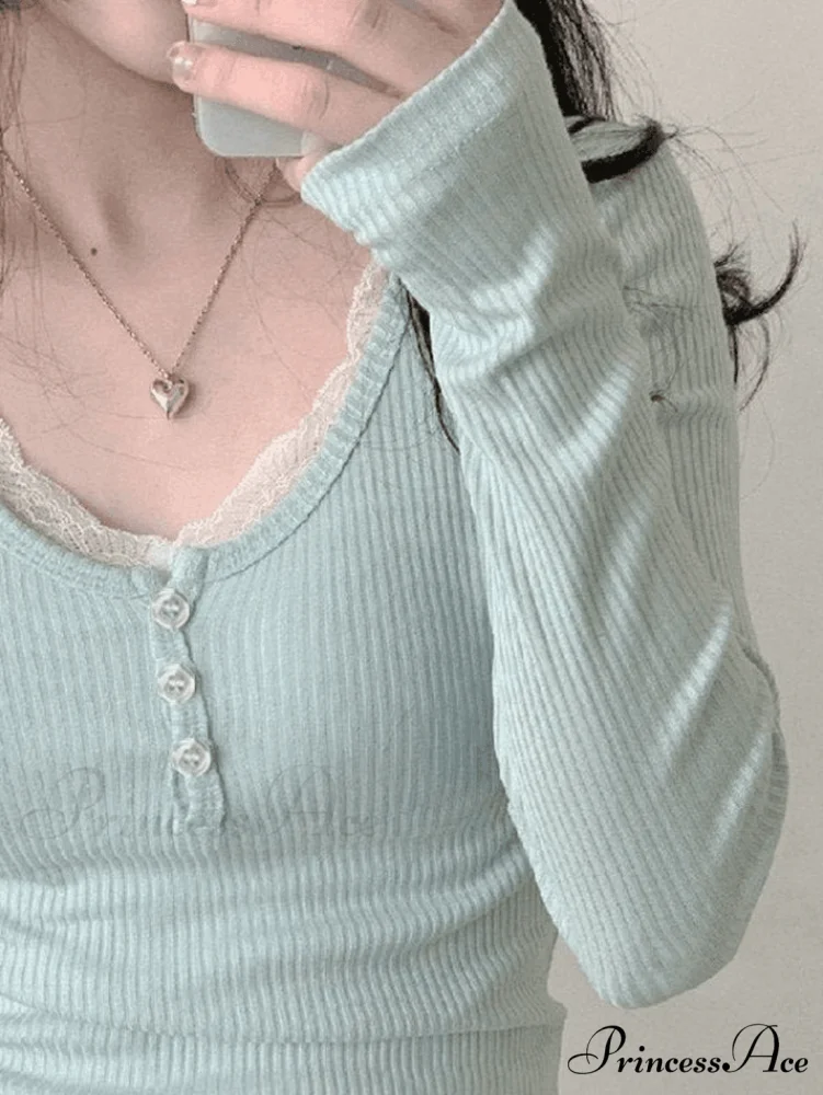 Lace Trim Graceful Knit Crop Top - Image 4