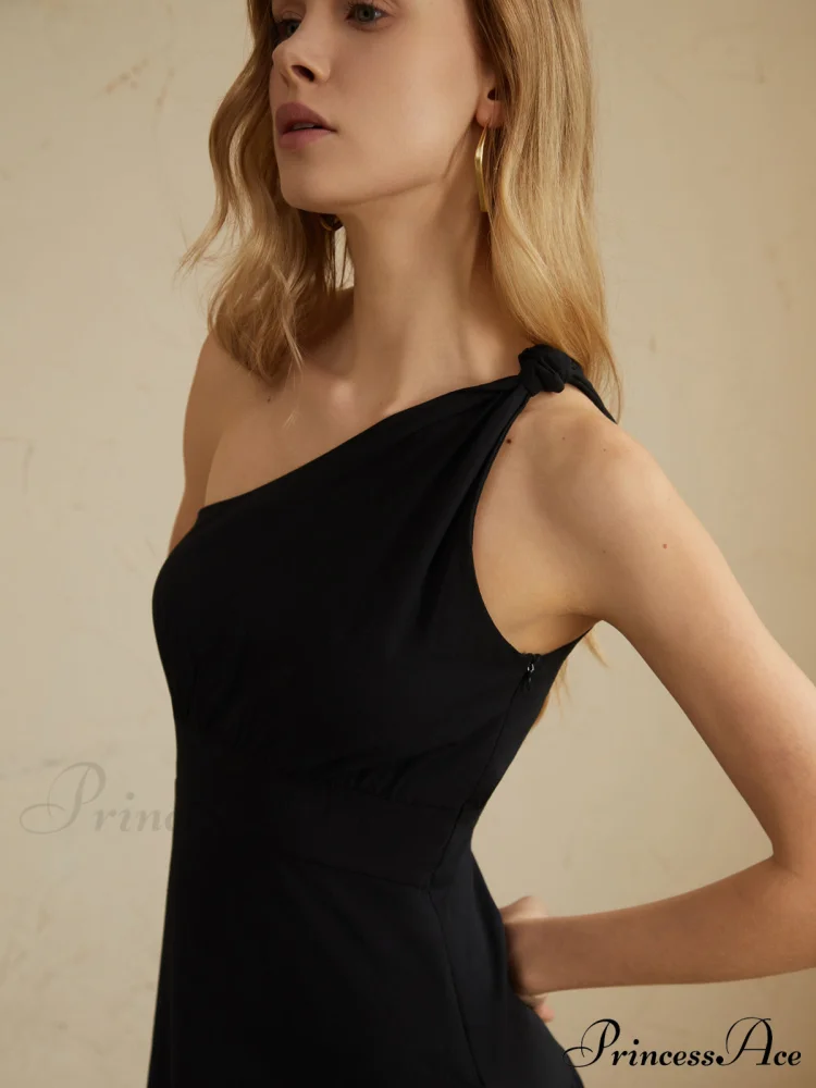 Asymmetric Shoulder Graceful Knotted Midi Dress - Image 5