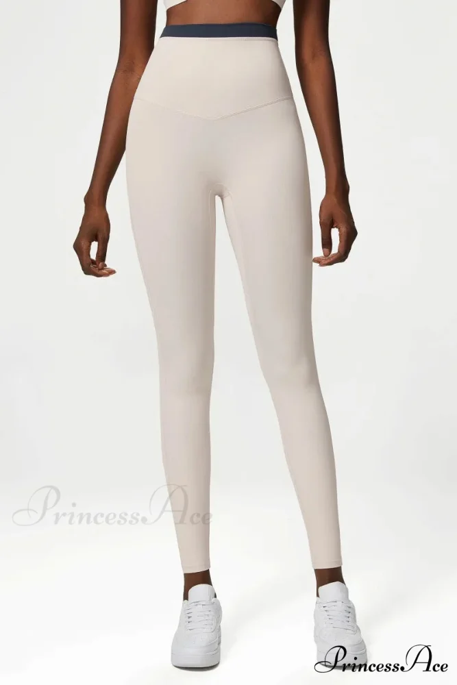 PEYTON SPORTS BRA AND Graceful LEGGINGS SET MILK WHITE - Image 5