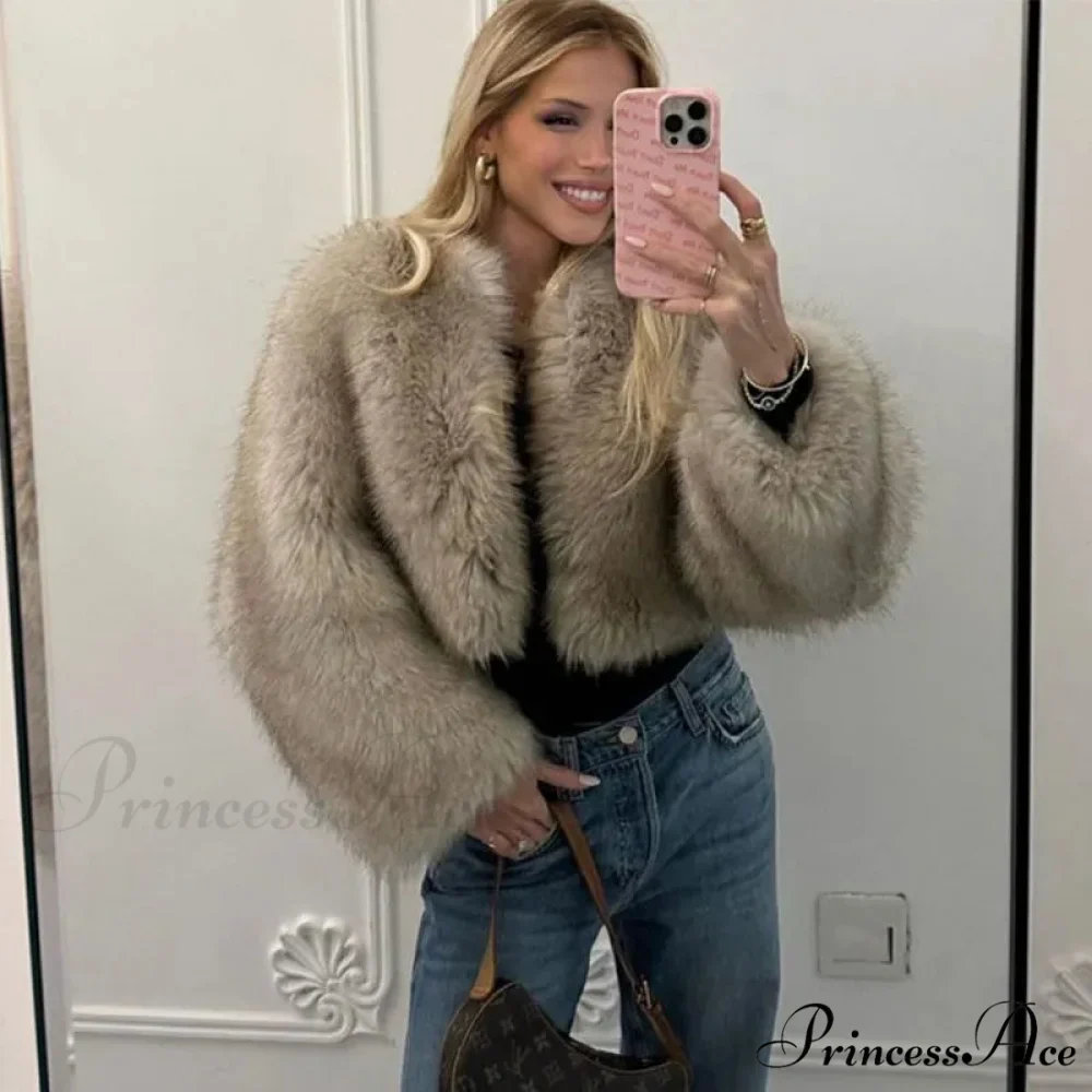 Cropped Faux Stylish Fur Coat - Image 2