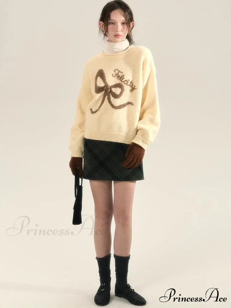 Embroidery Elegant Bow Sweater - Image 7
