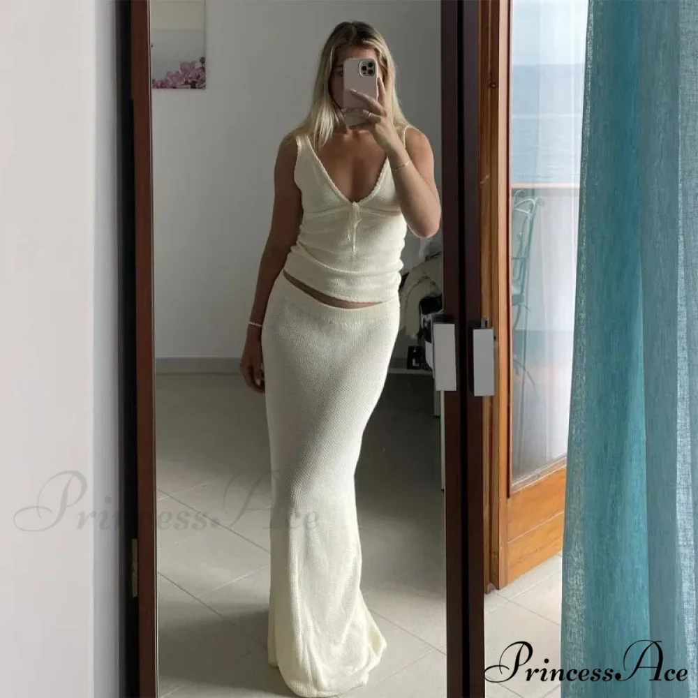 Deep V-Neck Stylish White Seam Top - Image 17
