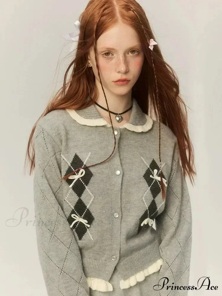 Argyle Collar Stylish Buttoned Knitted Cardigan - Image 3