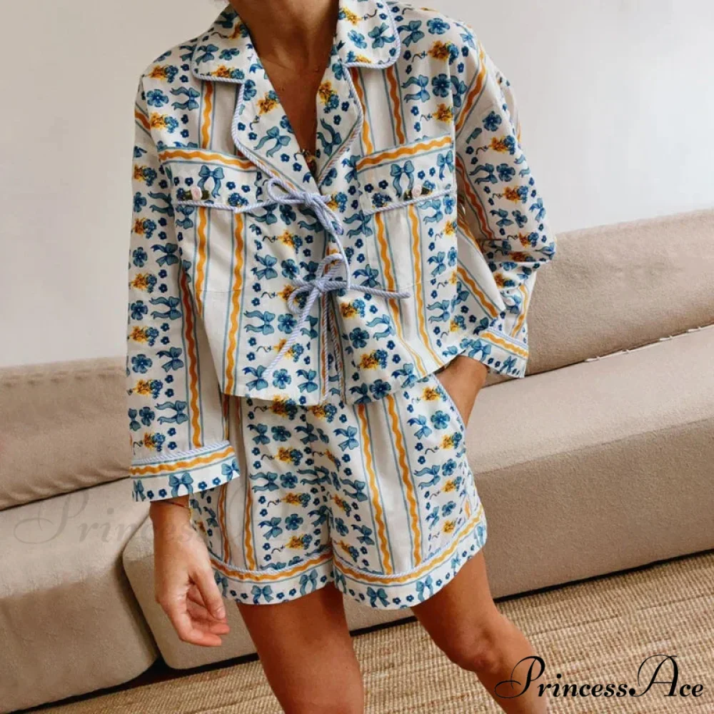 Printed Front Tie Up Graceful Bowknot Blouse and Shorts Set - Image 2