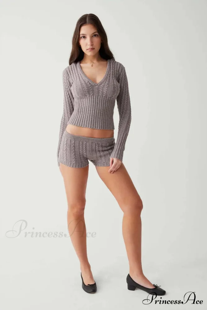 Long Sleeve Knitted V-Neck Graceful Hooded Sweater And Shorts Set - Image 12