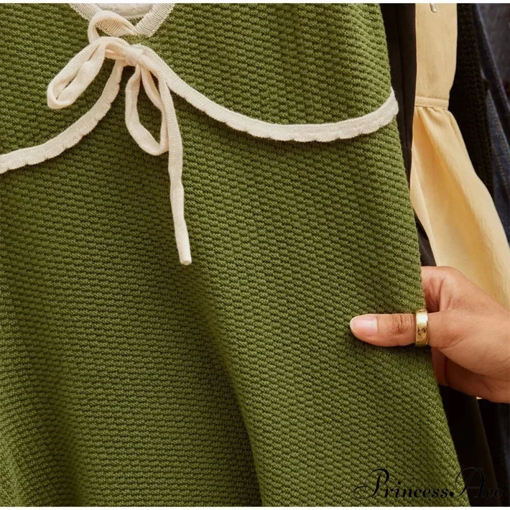 Green Contrast Seam Charming V-neck Knit Mini Dress - Image 8