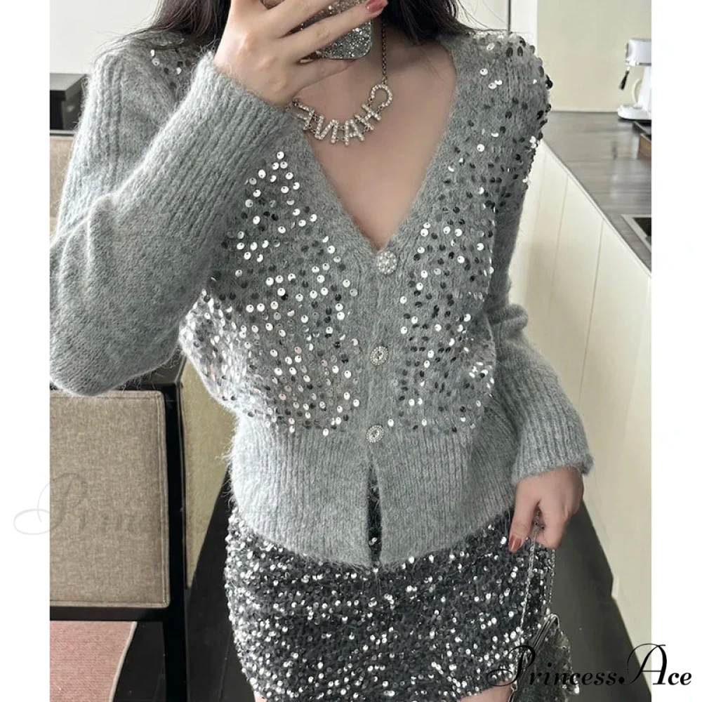 V-shaped Grey Sparkling Knitted Short Cardigan - Image 4