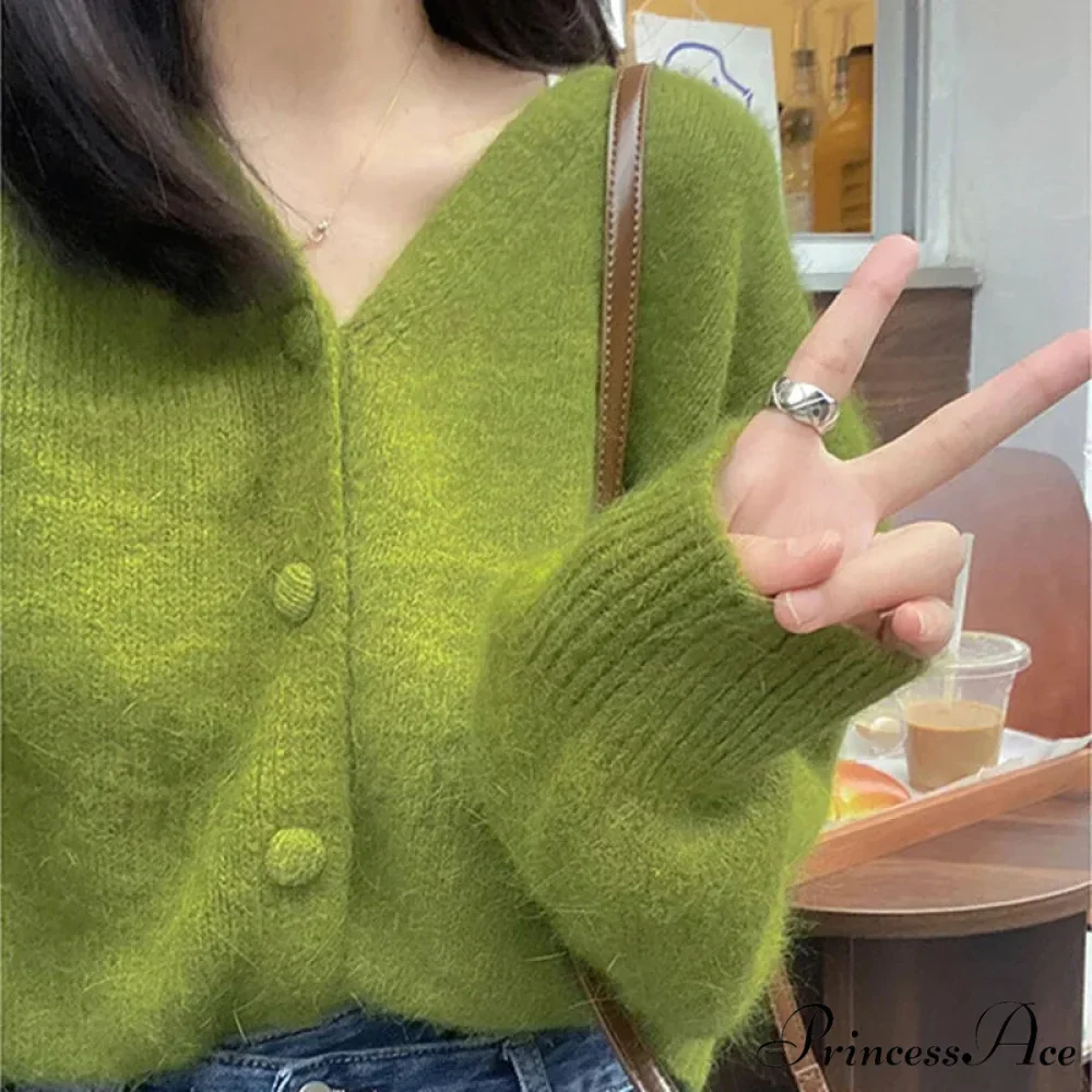 Verdant V-Neck Extended Sleeve Solitary Fastened Knitted Cardigan - Image 2