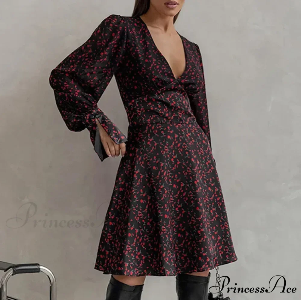 Vintage Deep V Extended-Sleeve Floral Dress - Image 3