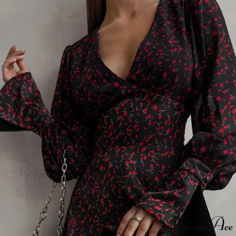 Vintage Deep V Extended-Sleeve Floral Dress - Image 4