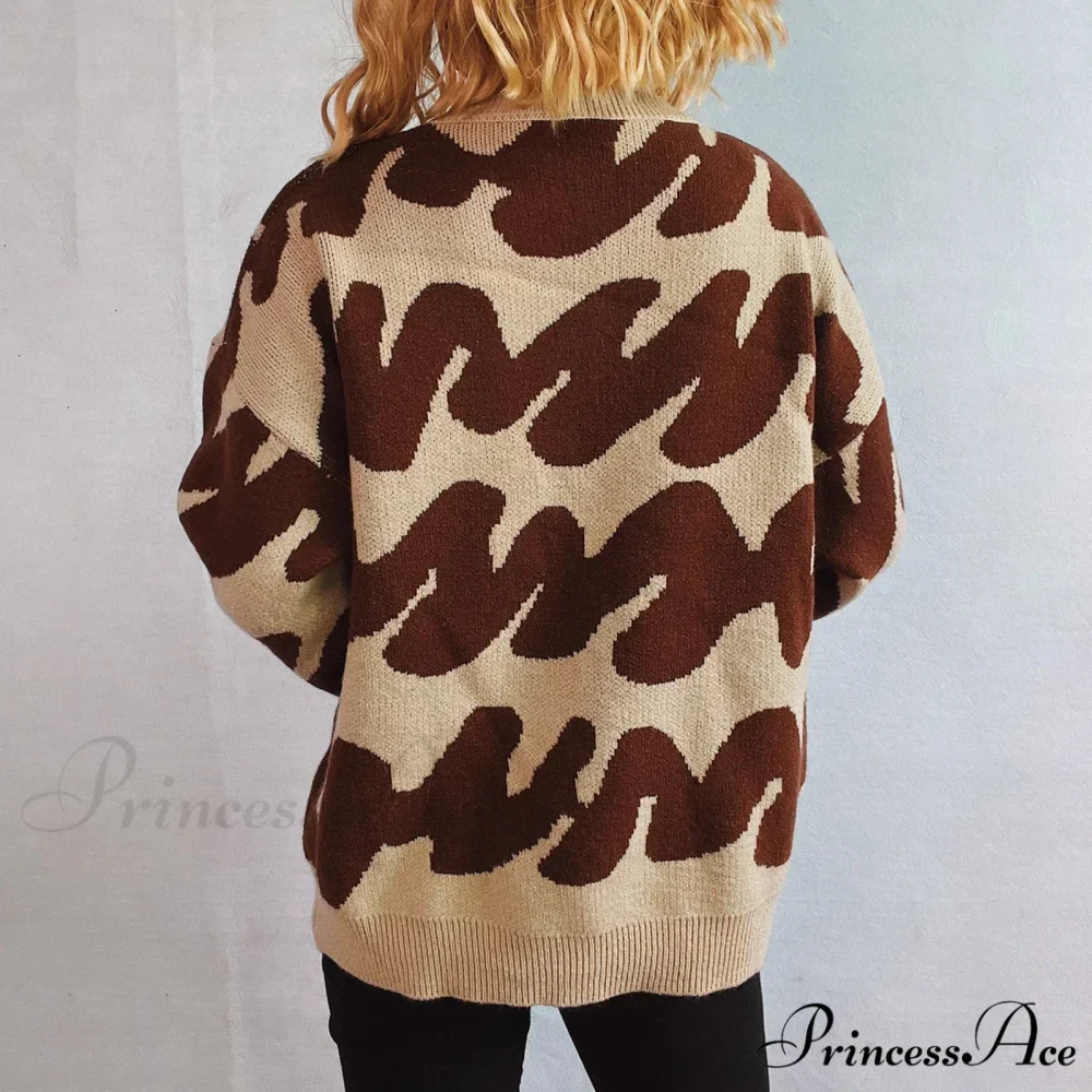 Wave Line Print Crew Neck Cozy Jumper - Image 2