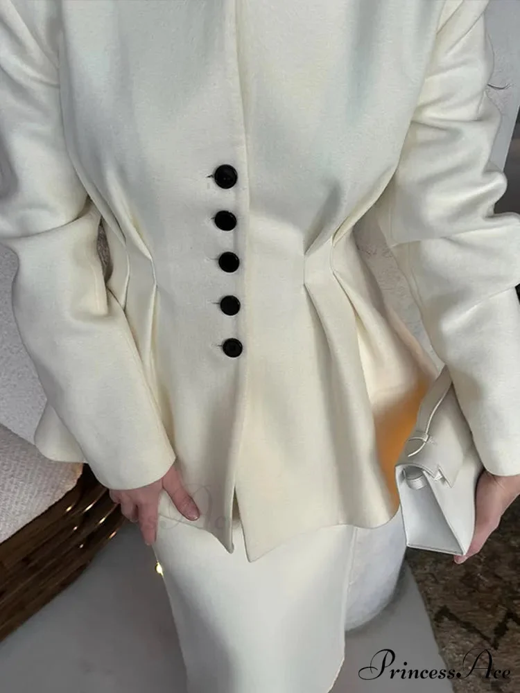 White Deep-neck Folded A-shaped Coat - Image 6