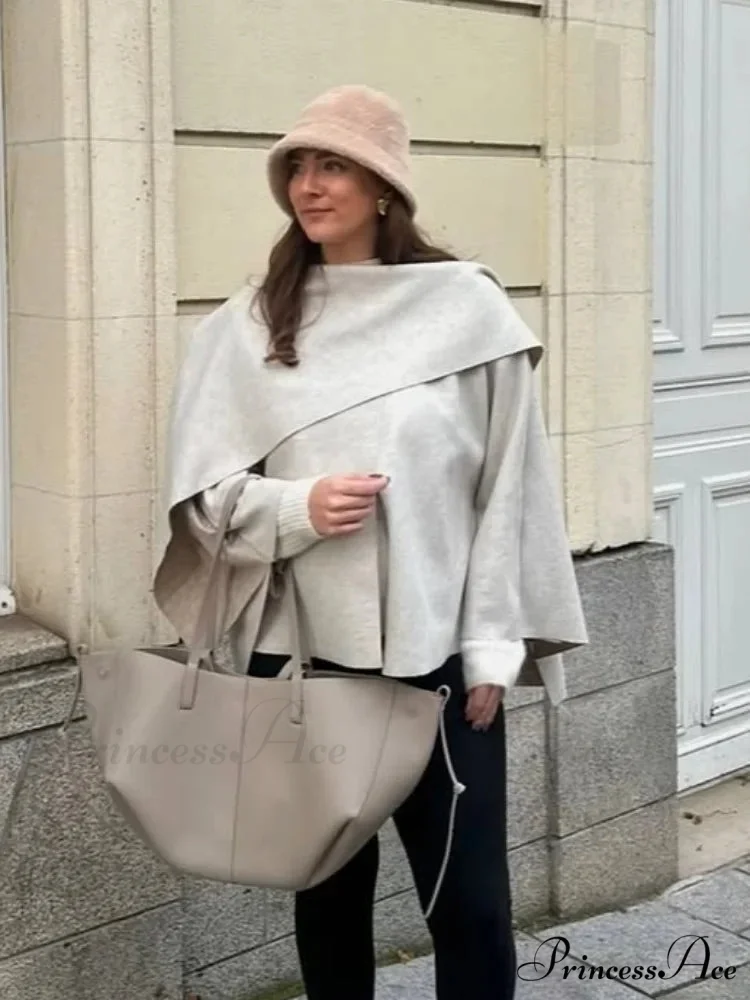 White Woolen Overcoat with Scarf Collar - Image 3