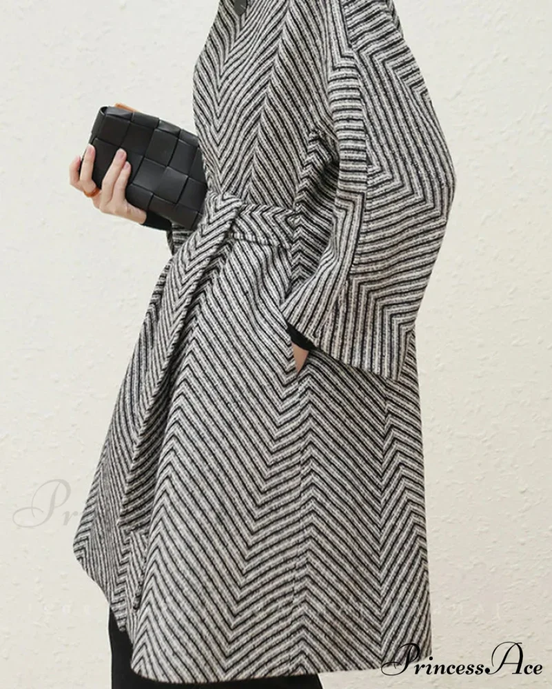 Zigzag Woolen Scarves A-Line Overcoat - Image 3